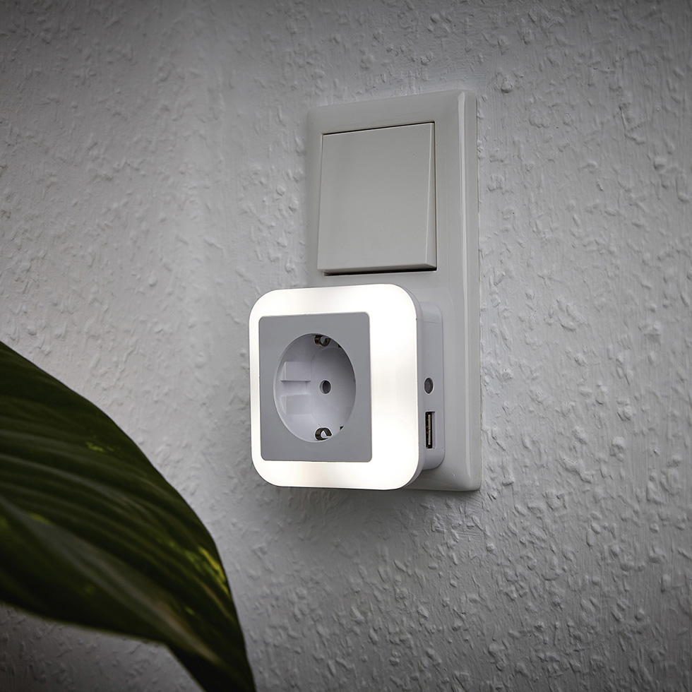 MeLiTec LED Nachtlicht N22 Steckdose USB Dämmerungssensor MeLiTec LED Nachtlicht N22 Steckdose USB Dämmerungssensor