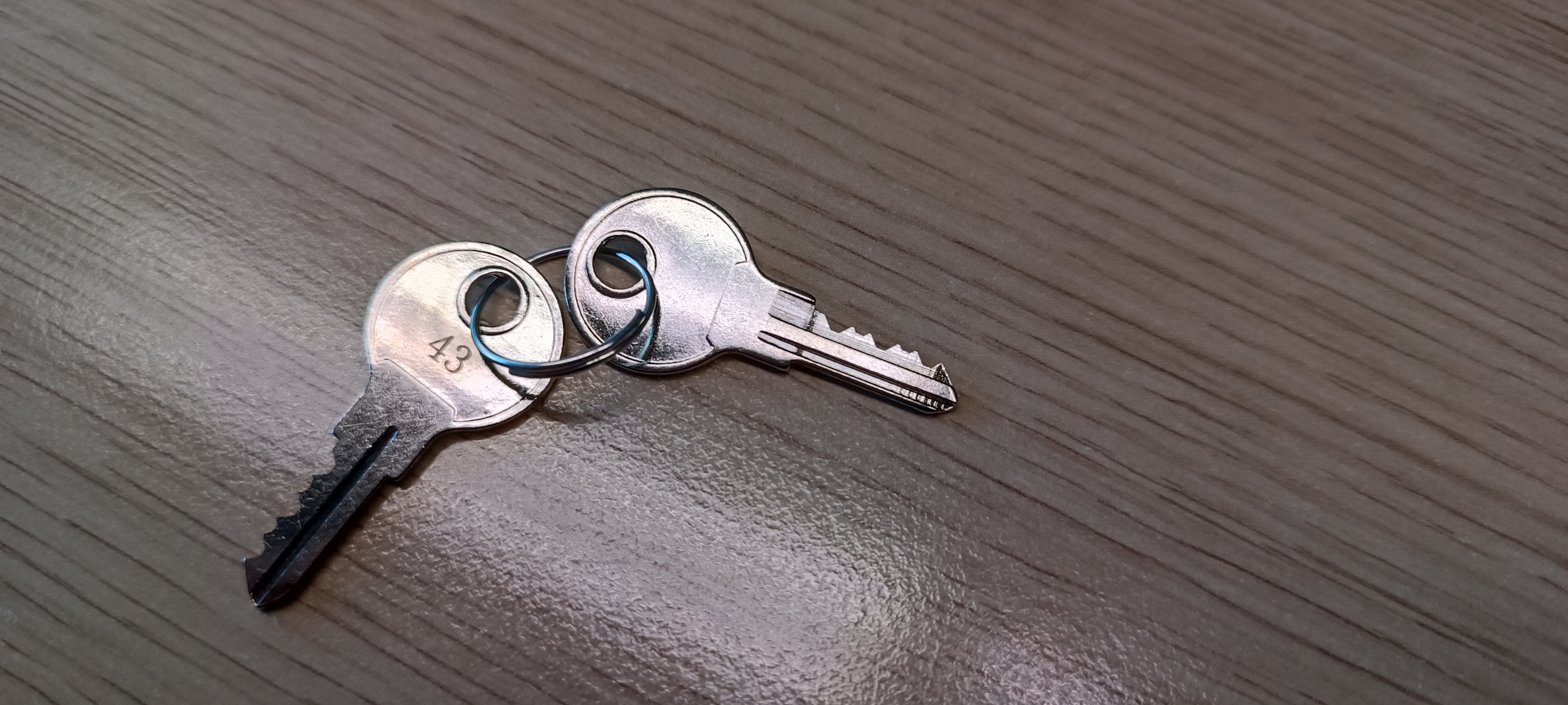 MeLiTec Zubehör, 2 Schlüssel für Briefkasten, Nummer 43, einseitig MeLiTec Zubehör, 2 Schlüssel für Briefkasten, Nummer 43, einseitig