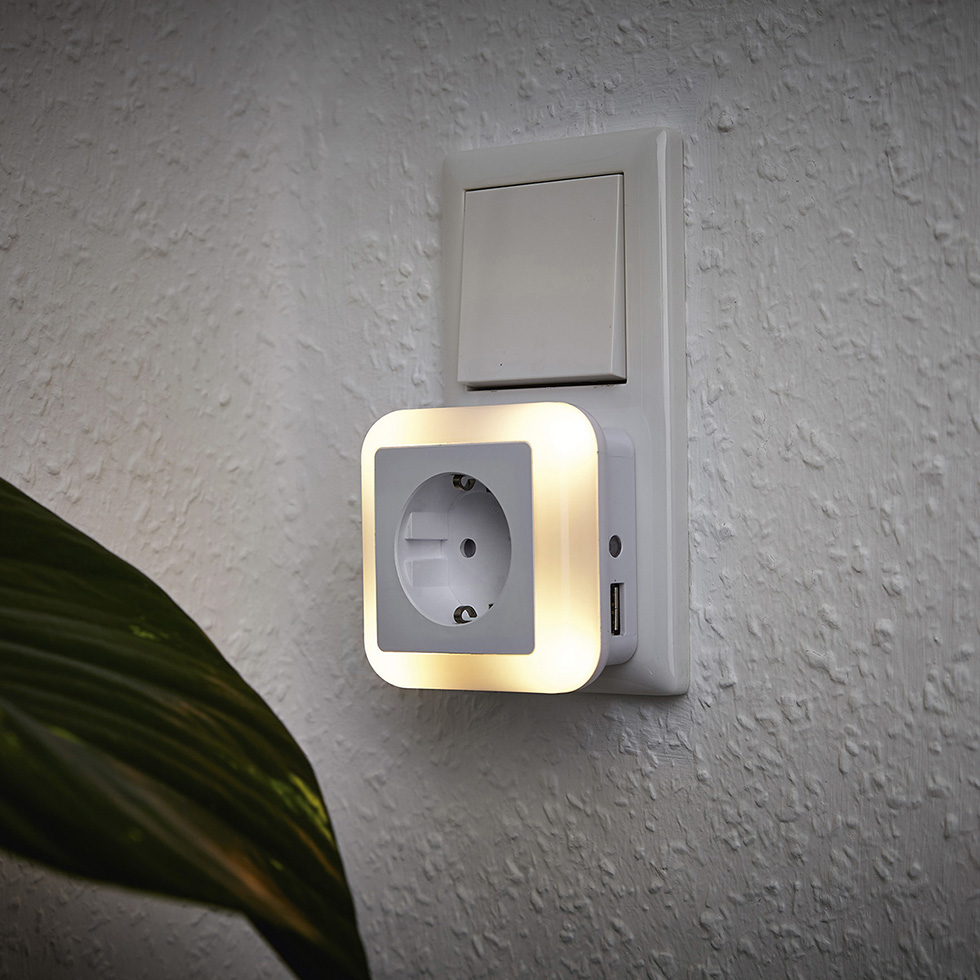 MeLiTec LED Nachtlicht N22 Steckdose USB Dämmerungssensor MeLiTec LED Nachtlicht N22 Steckdose USB Dämmerungssensor