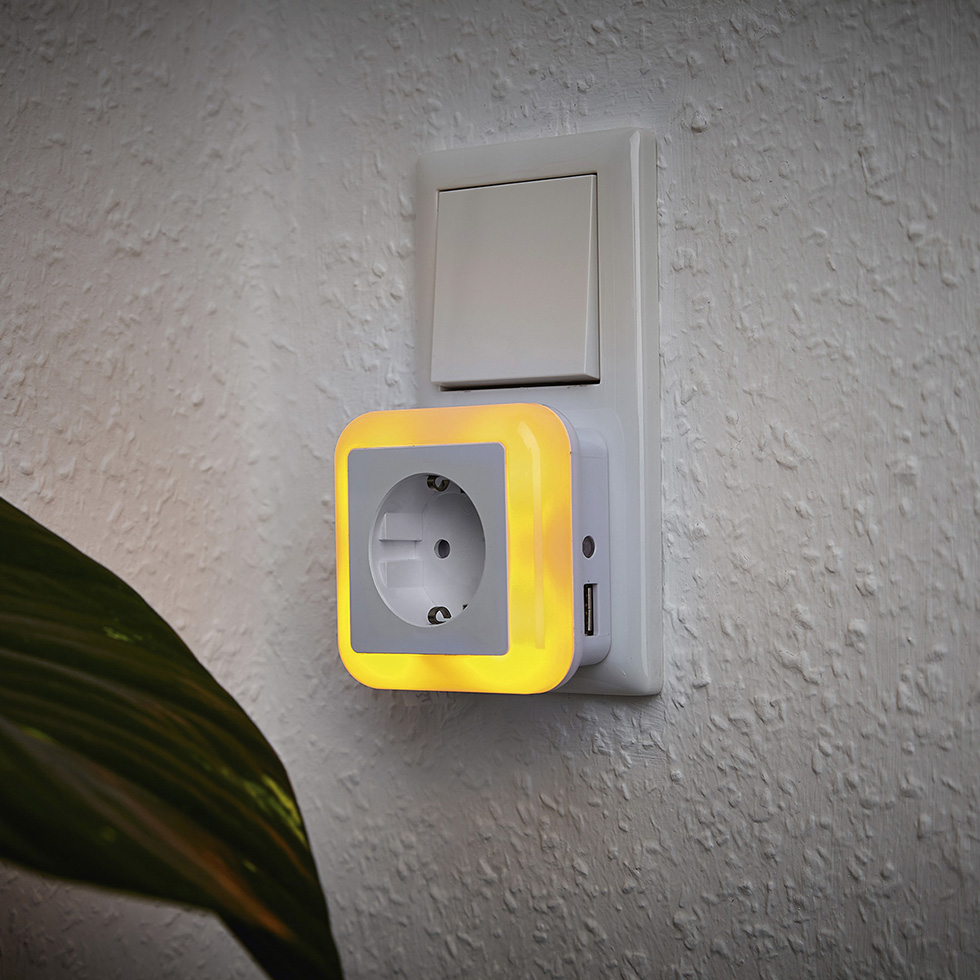MeLiTec LED Nachtlicht N22 Steckdose USB Dämmerungssensor MeLiTec LED Nachtlicht N22 Steckdose USB Dämmerungssensor