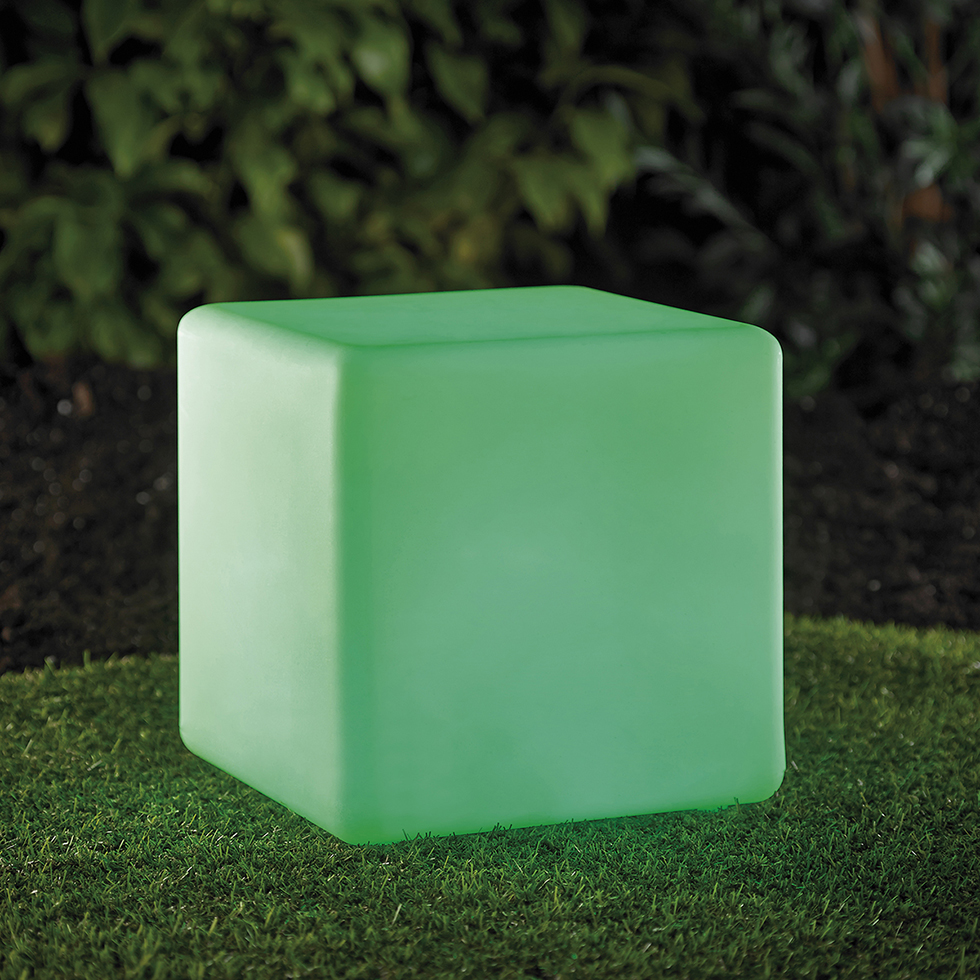 MeLiTec Solarleuchte - mehrfarbige Bodenbeleuchtung für Garten, Balkon & Terrasse - Solar-Bodenleuchte mit Farbwechsel - bis 8h Leuchtdauer - 30 cm - inkl. Akku - Kunststoff - Würfel - LK04-6 MeLiTec Solarleuchte - mehrfarbige Bodenbeleuchtung für Garten, Balkon & Terrasse - Solar-Bodenleuchte mit Farbwechsel - bis 8h Leuchtdauer - 30 cm - inkl. Akku - Kunststoff - Würfel - LK04-6