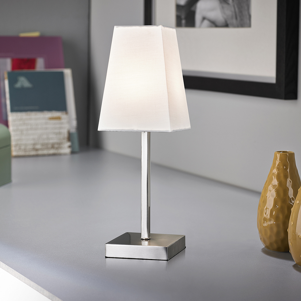 LED Tischleuchte T98-1 B-Ware LED Tischleuchte T98-1 B-Ware